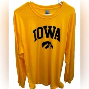 Men’s Iowa Hawkeyes Long Sleeve Shirt Size Large